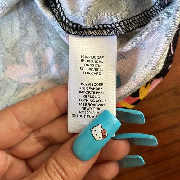 NWT Truth by Republic Colorful Floral Short Sleeve Tee Shirt  Top Blouse - Picture 6 of 8